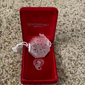 NIB Waterford 5 golden rings crystal ornament